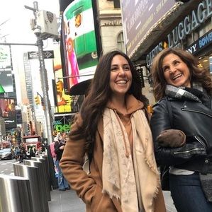 Meet your Posher, Alexis